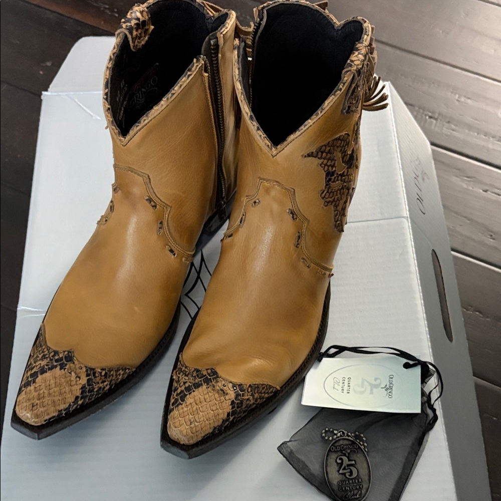 Old Gringo Women’s Tan Leather Cowboy Boots w/Snakeskin and Fringe size 12B NIB